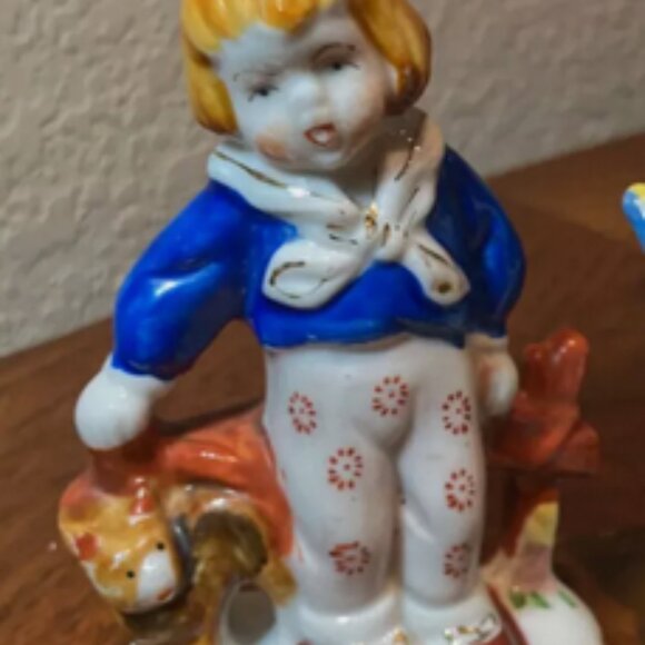 Pair of Occupied Japan (1940's) Ceramic Children Figurines - Picture 3 of 9